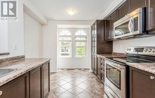 243 Septimus Heights, Milton, ON - Indoor Photo Showing Kitchen