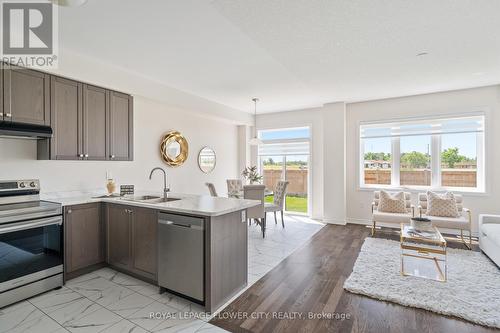 226 Explorer Way, Thorold, ON - Indoor Photo Showing Kitchen With Double Sink