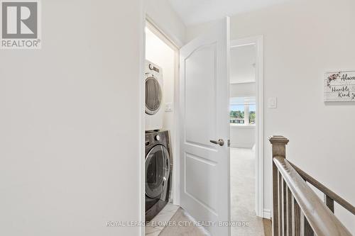 226 Explorer Way, Thorold, ON - Indoor Photo Showing Laundry Room