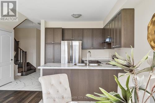 226 Explorer Way, Thorold, ON - Indoor Photo Showing Kitchen