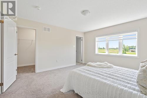 226 Explorer Way, Thorold, ON - Indoor Photo Showing Bedroom