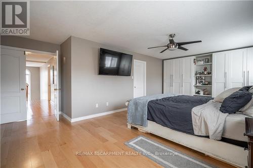 39 Pebble Valley Avenue, Hamilton, ON - Indoor Photo Showing Bedroom