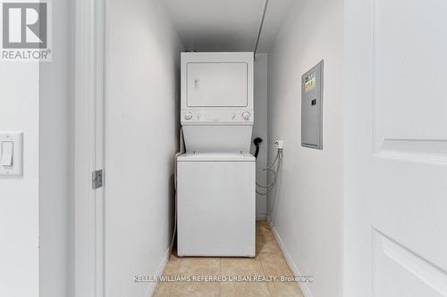 1002 - 155 Beecroft Road, Toronto (Lansing-Westgate), ON - Indoor Photo Showing Laundry Room