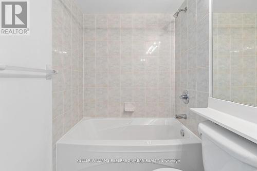 1002 - 155 Beecroft Road, Toronto, ON - Indoor Photo Showing Bathroom