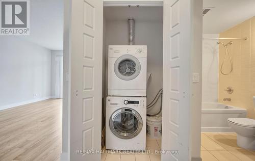 908 - 28 Linden Street, Toronto, ON - Indoor Photo Showing Laundry Room