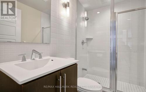 908 - 28 Linden Street, Toronto, ON - Indoor Photo Showing Bathroom