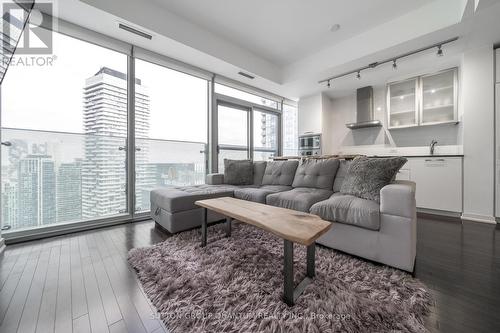 4901 - 12 York Street, Toronto, ON - Indoor Photo Showing Living Room