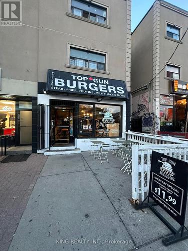 251 Augusta Avenue, Toronto (Kensington-Chinatown), ON 