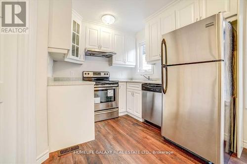 111 Elgin Street W, Oshawa, ON - Indoor Photo Showing Kitchen