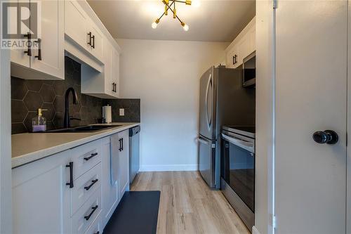 847 Ross Avenue Unit# 5, Sarnia, ON - Indoor Photo Showing Kitchen