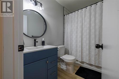 847 Ross Avenue Unit# 5, Sarnia, ON - Indoor Photo Showing Bathroom