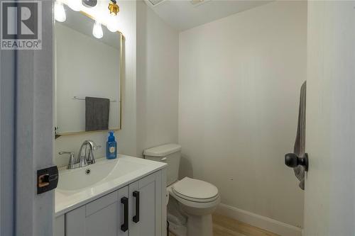 847 Ross Avenue Unit# 5, Sarnia, ON - Indoor Photo Showing Bathroom