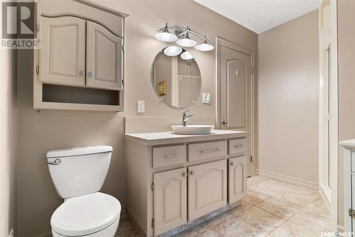 2834 Regina Avenue, Regina, SK - Indoor Photo Showing Bathroom