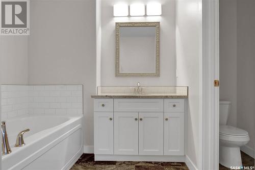 4826 E Green Apple Drive, Regina, SK - Indoor Photo Showing Bathroom