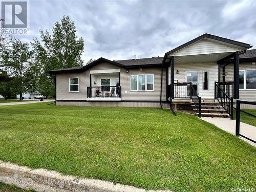 101 120 Wells Avenue E, Langenburg, SK - Outdoor With Deck Patio Veranda