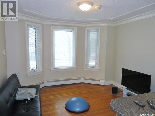 524 & 526 4Th Avenue N, Saskatoon, SK - Indoor