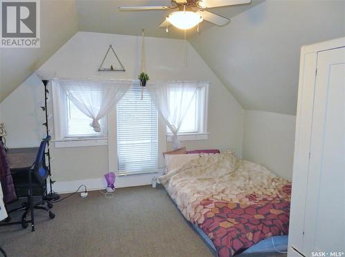 524 & 526 4Th Avenue N, Saskatoon, SK - Indoor Photo Showing Bedroom