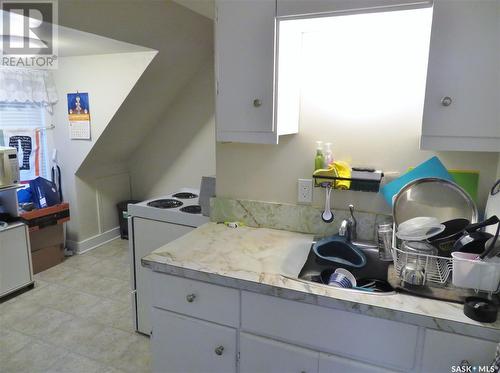 524 & 526 4Th Avenue N, Saskatoon, SK - Indoor Photo Showing Kitchen