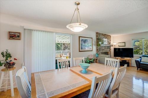 910 Gilker Street, Nelson, BC - Indoor Photo Showing Dining Room