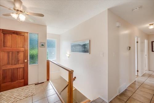 910 Gilker Street, Nelson, BC - Indoor Photo Showing Other Room