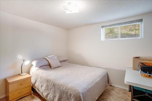 910 Gilker Street, Nelson, BC - Indoor Photo Showing Bedroom