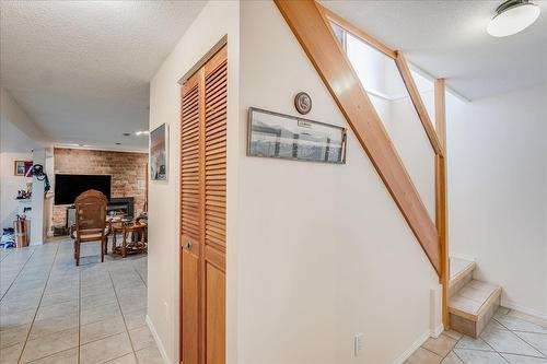 910 Gilker Street, Nelson, BC - Indoor Photo Showing Other Room