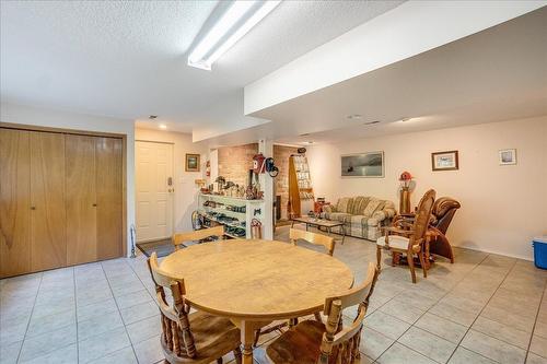 910 Gilker Street, Nelson, BC - Indoor Photo Showing Dining Room