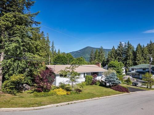 910 Gilker Street, Nelson, BC - Outdoor