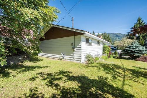 910 Gilker Street, Nelson, BC - Outdoor