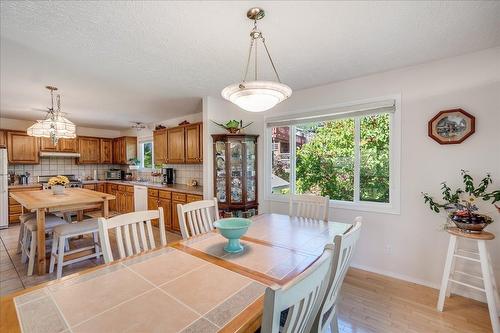 910 Gilker Street, Nelson, BC - Indoor Photo Showing Dining Room