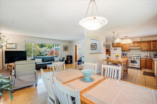 910 Gilker Street, Nelson, BC - Indoor Photo Showing Dining Room