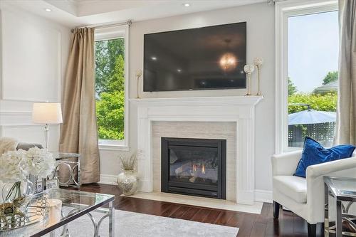 8 Felicia Court, Hamilton, ON - Indoor Photo Showing Living Room With Fireplace