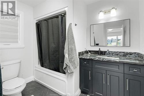 23 Kingsbridge Drive, Amherstburg, ON - Indoor Photo Showing Bathroom