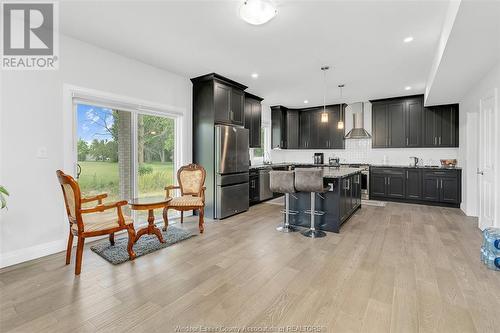 23 Kingsbridge Drive, Amherstburg, ON - Indoor Photo Showing Kitchen With Upgraded Kitchen