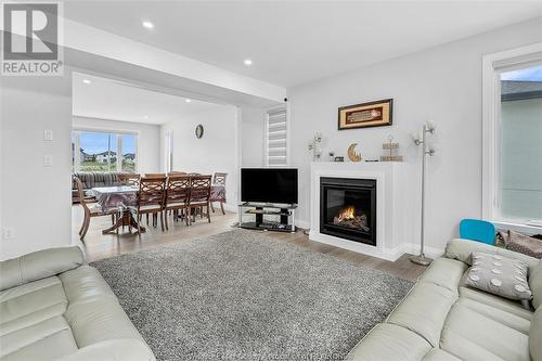 23 Kingsbridge Drive, Amherstburg, ON - Indoor Photo Showing Living Room With Fireplace