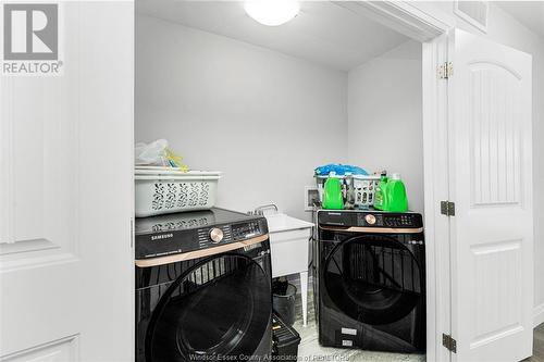 23 Kingsbridge Drive, Amherstburg, ON - Indoor Photo Showing Laundry Room