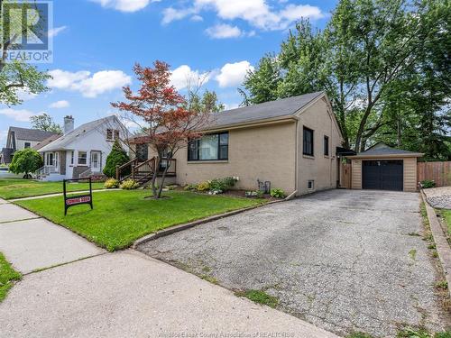 915 Villaire, Windsor, ON - Outdoor With Facade