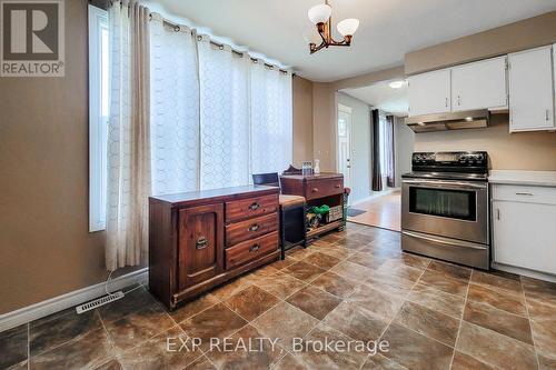 306 Darling Street N, Brantford, ON - Indoor Photo Showing Kitchen