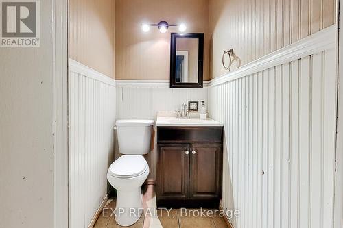306 Darling Street N, Brantford, ON - Indoor Photo Showing Bathroom