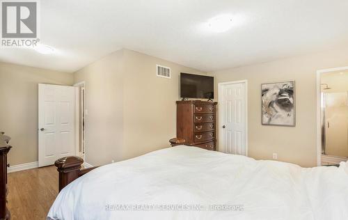 470 Burnett Avenue E, Cambridge, ON - Indoor Photo Showing Bedroom