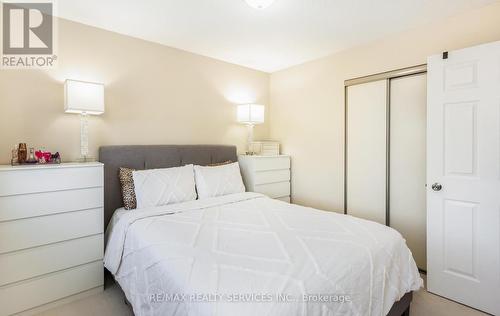 470 Burnett Avenue E, Cambridge, ON - Indoor Photo Showing Bedroom