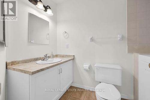 143 Terni Boulevard, Hamilton, ON - Indoor Photo Showing Bathroom