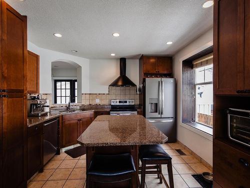 917 Nicola Street, Kamloops, BC - Indoor Photo Showing Kitchen