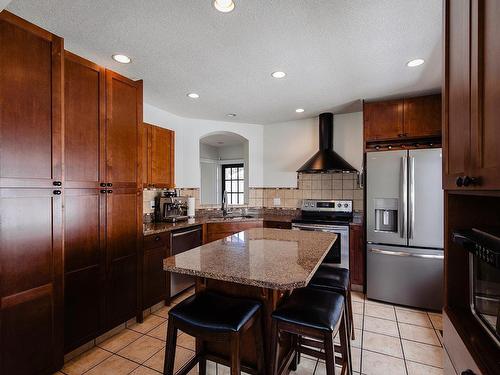 917 Nicola Street, Kamloops, BC - Indoor Photo Showing Kitchen