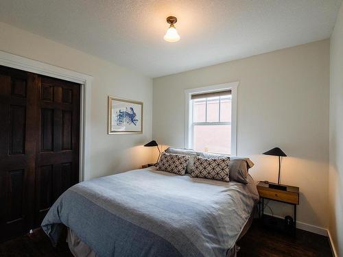 917 Nicola Street, Kamloops, BC - Indoor Photo Showing Bedroom