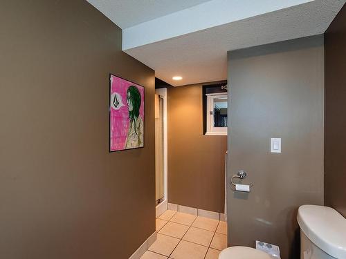 917 Nicola Street, Kamloops, BC - Indoor Photo Showing Bathroom