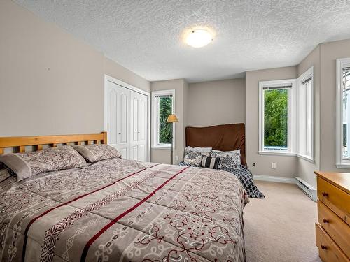 205-1340 Henry Rd, Courtenay, BC - Indoor Photo Showing Bedroom