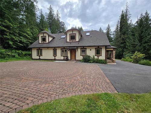 8401 Lawrence Rd, Central Saanich, BC 