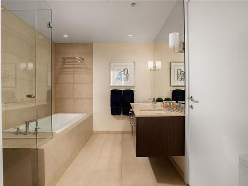 310-100 Saghalie Rd, Victoria, BC - Indoor Photo Showing Bathroom