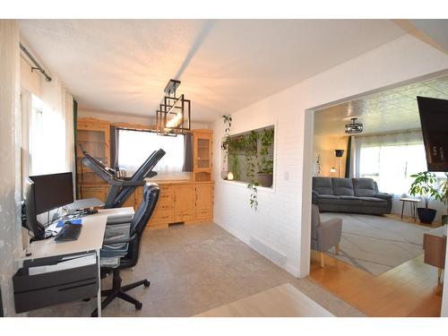 907 5A Street S, Cranbrook, BC - Indoor Photo Showing Office